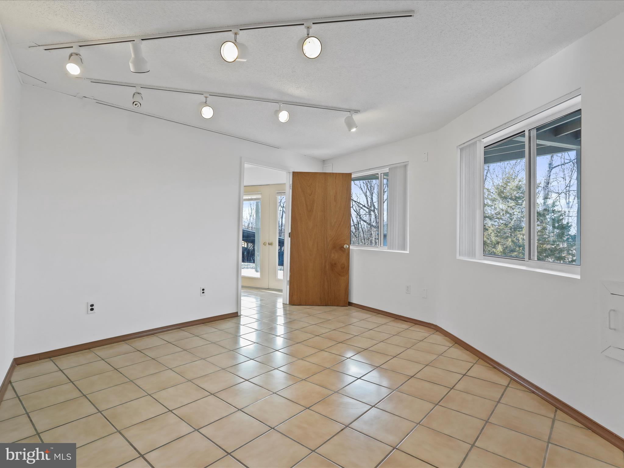 MOUNTAIN WALK - Residential