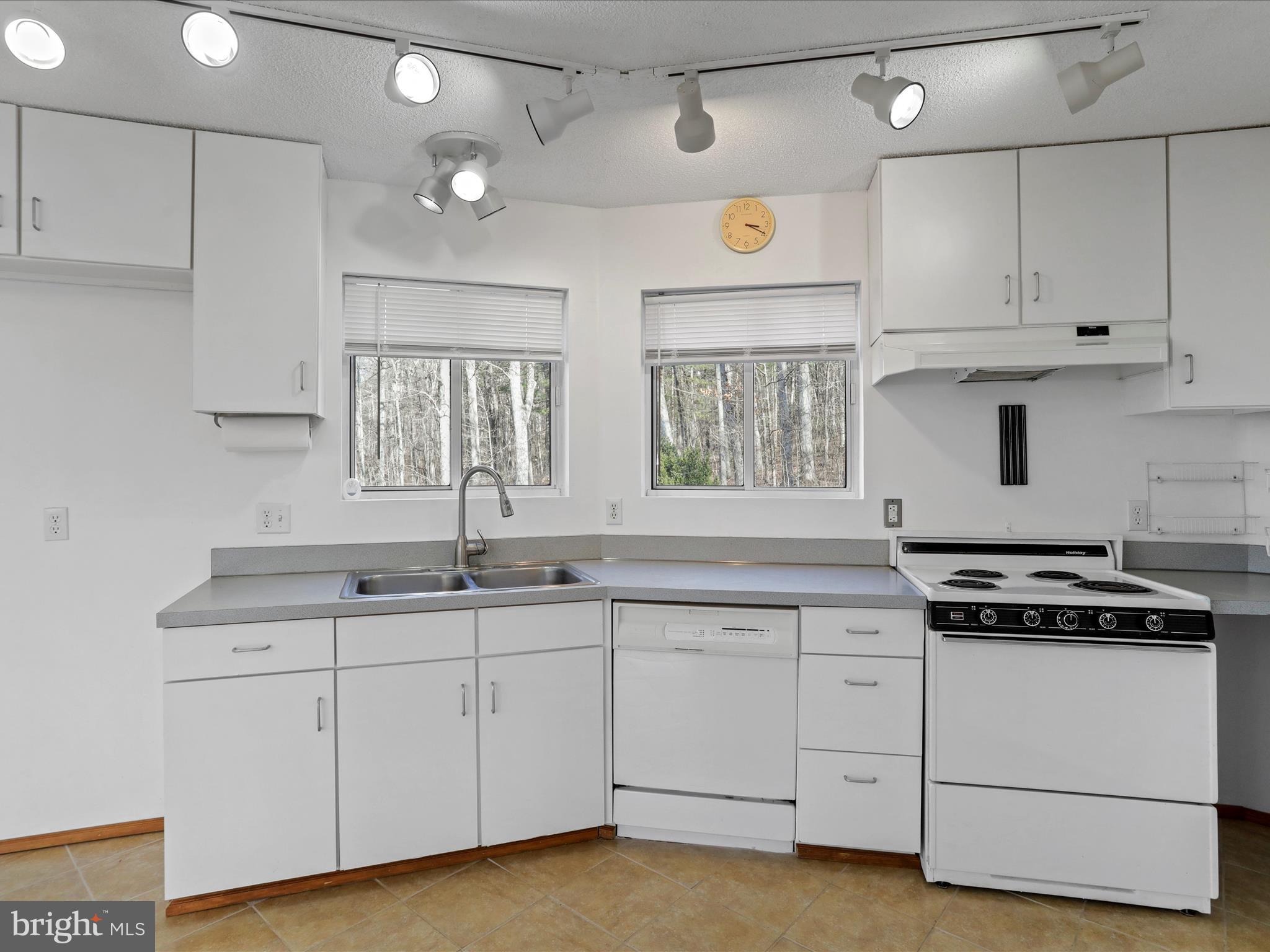 MOUNTAIN WALK - Residential