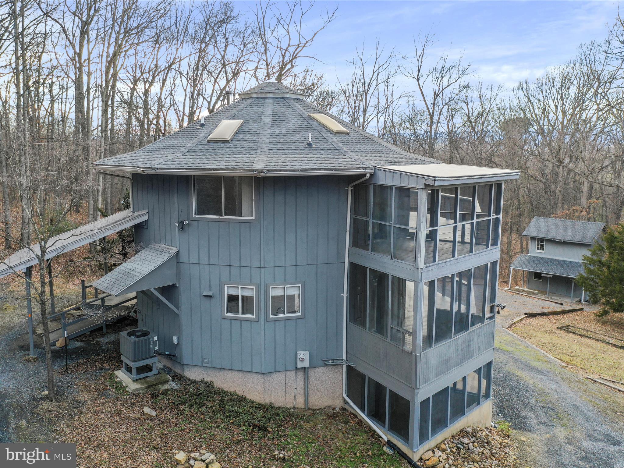 MOUNTAIN WALK - Residential