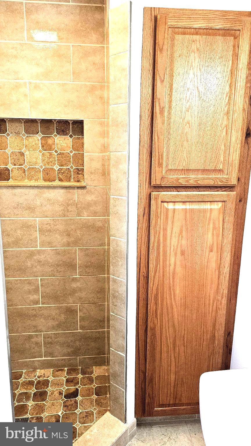 LOISDALE ESTATES - Residential