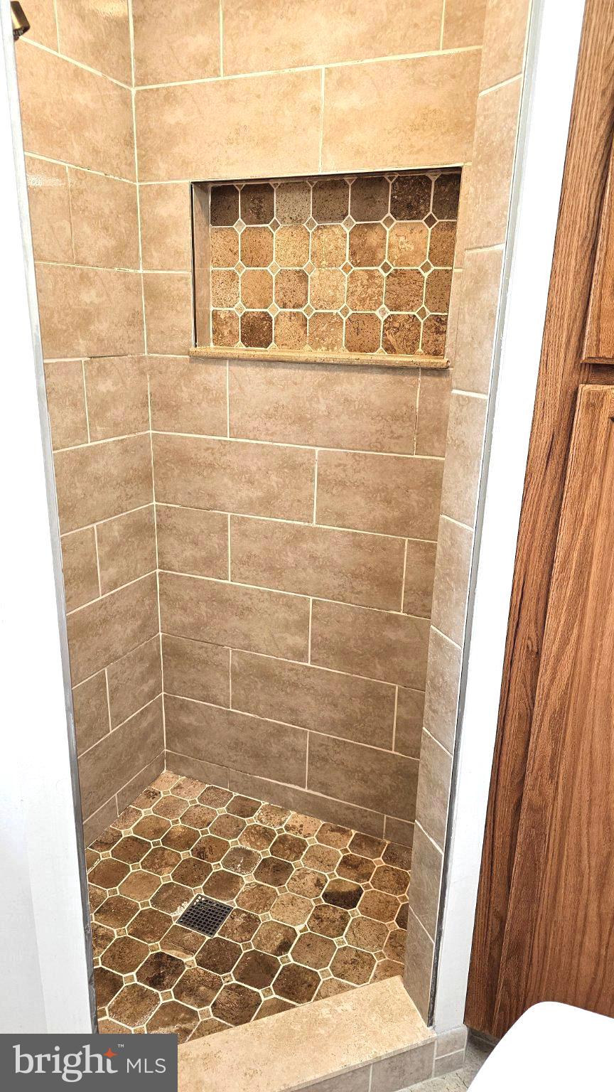 LOISDALE ESTATES - Residential