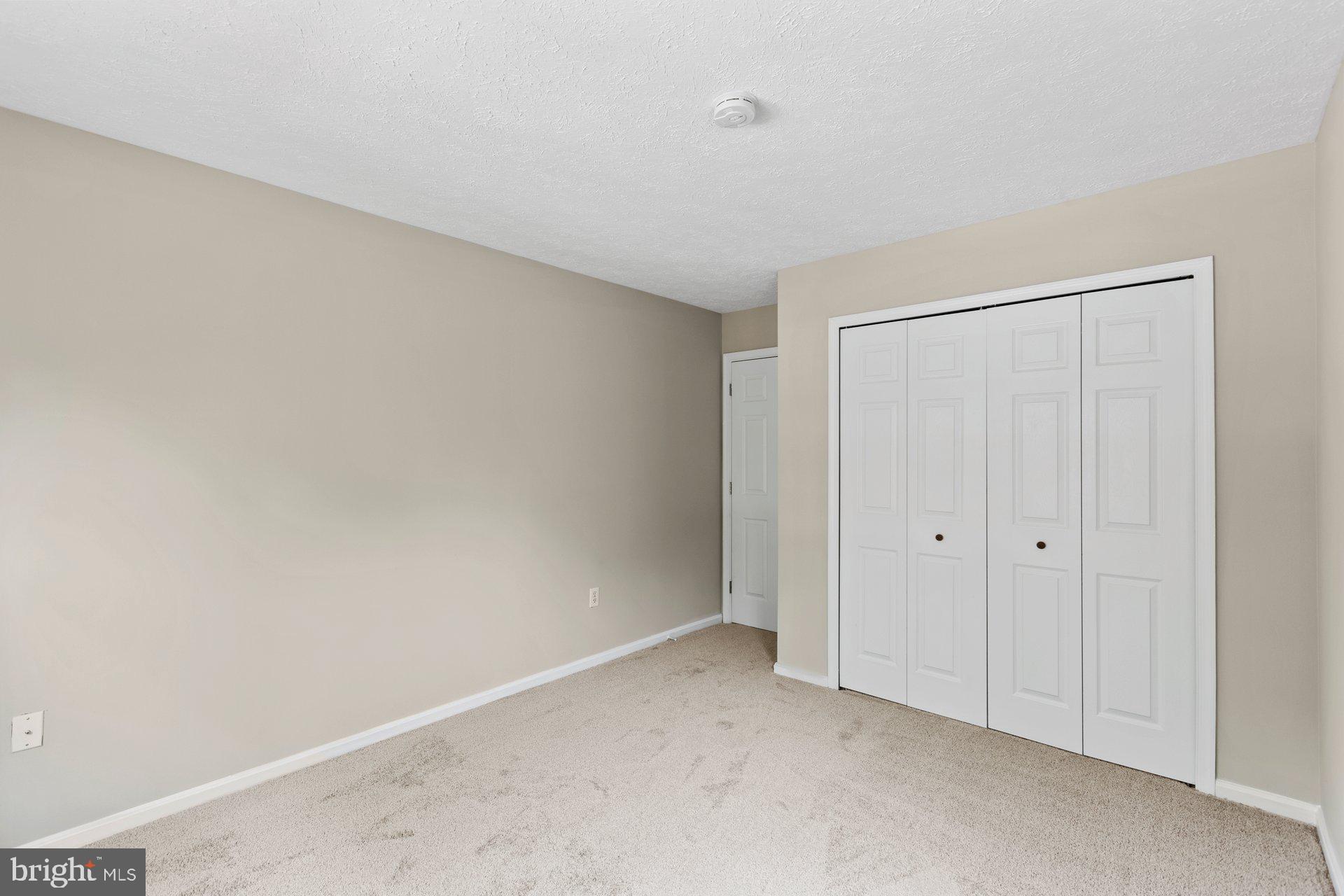 ST CHARLES HAMPSHIRE - Residential