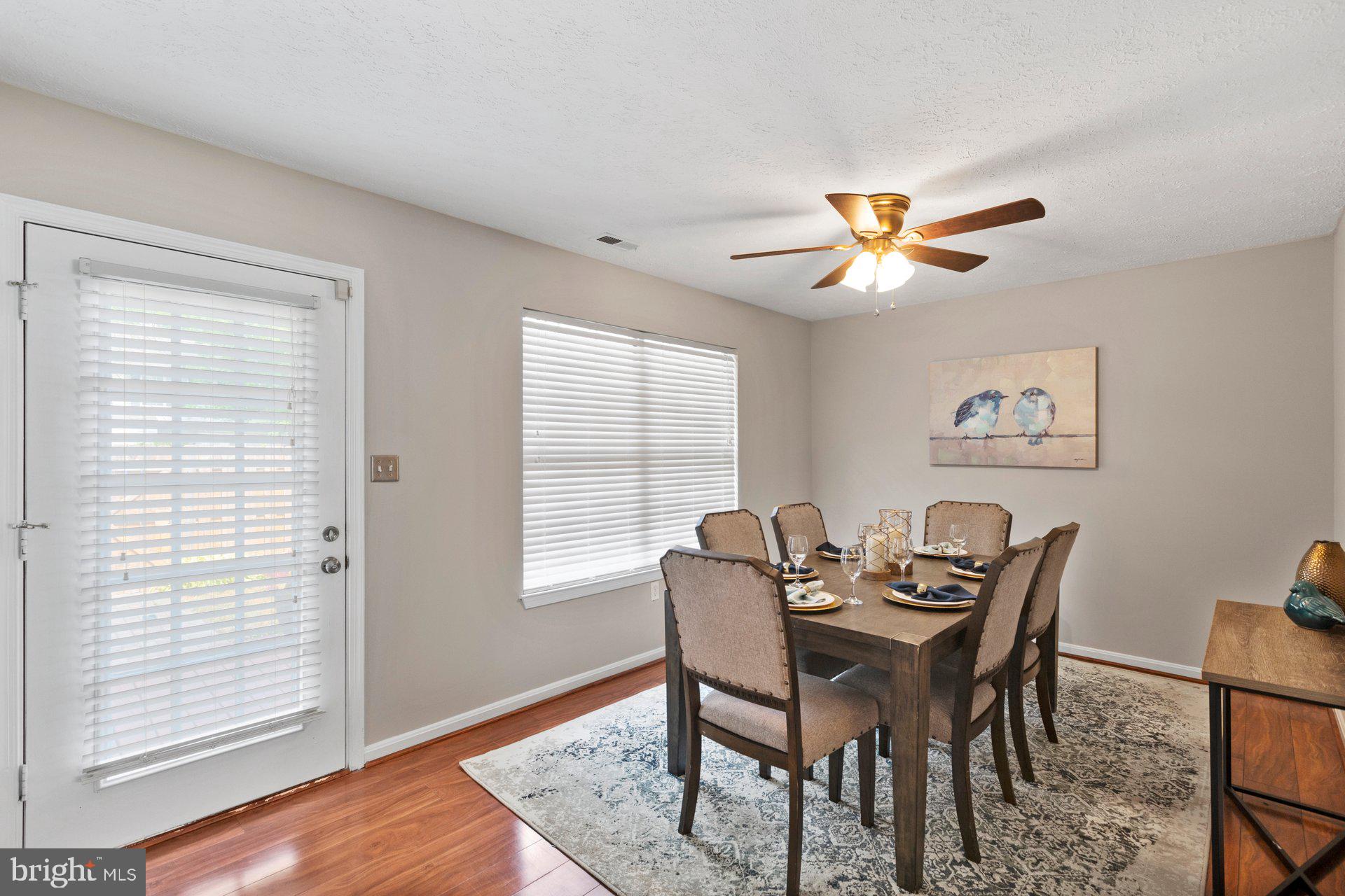 ST CHARLES HAMPSHIRE - Residential