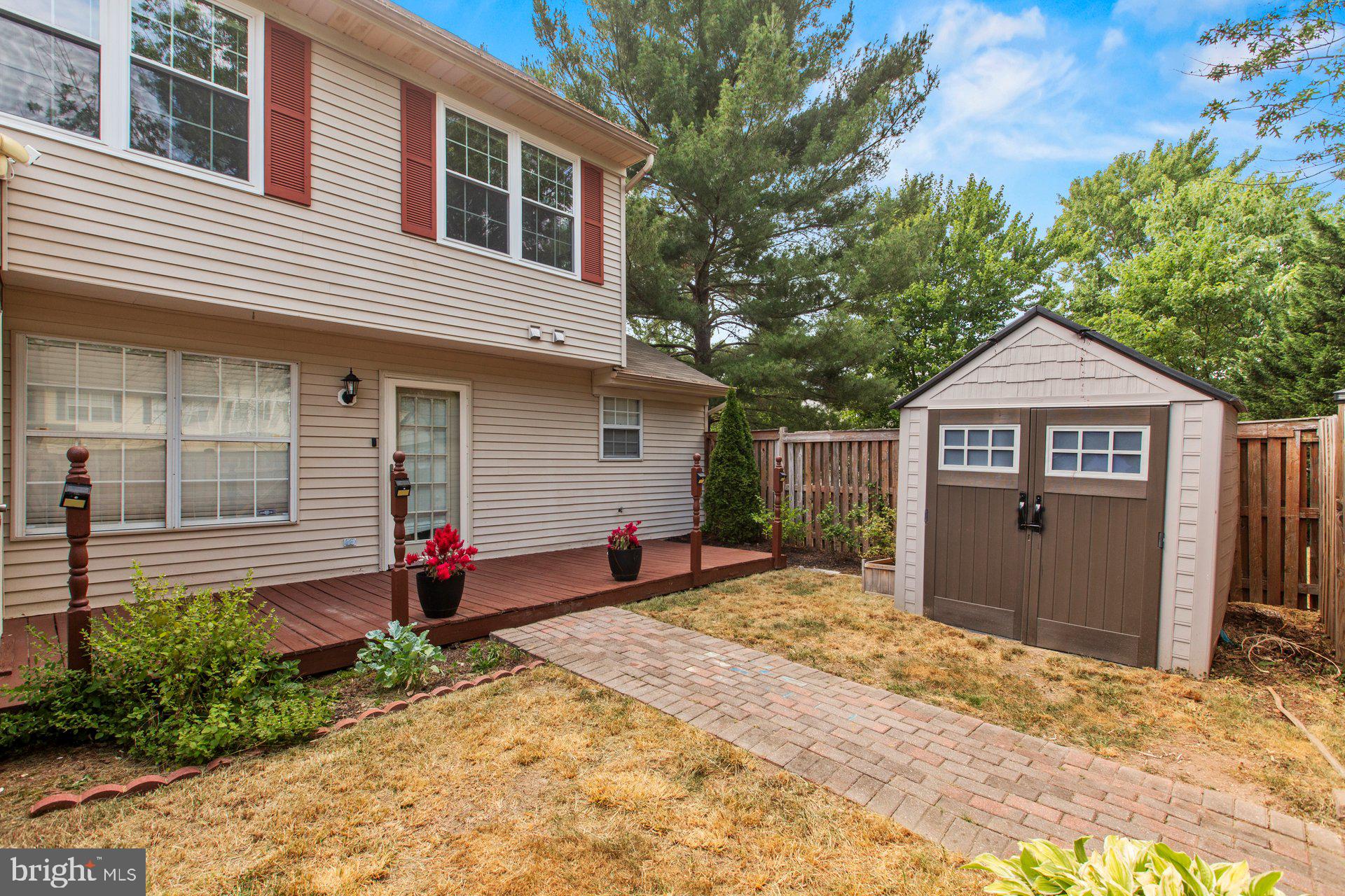 ST CHARLES HAMPSHIRE - Residential