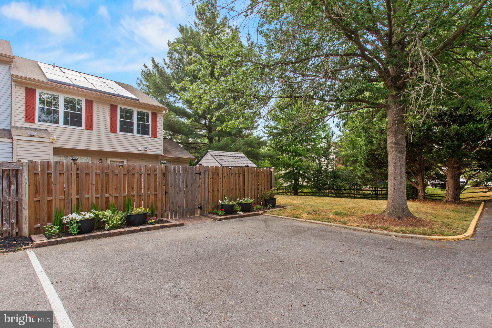 ST CHARLES HAMPSHIRE - Residential