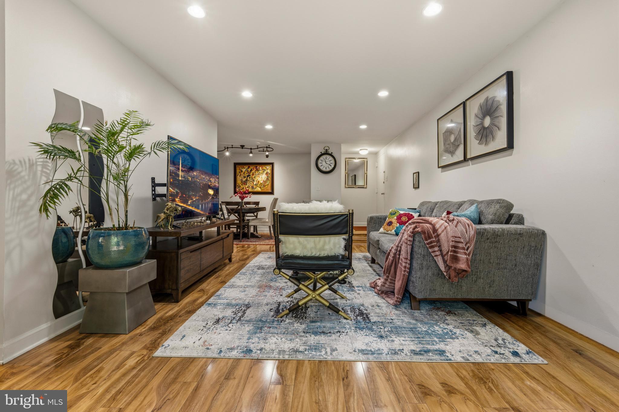433 CHRISTOPHER AVENUE 87