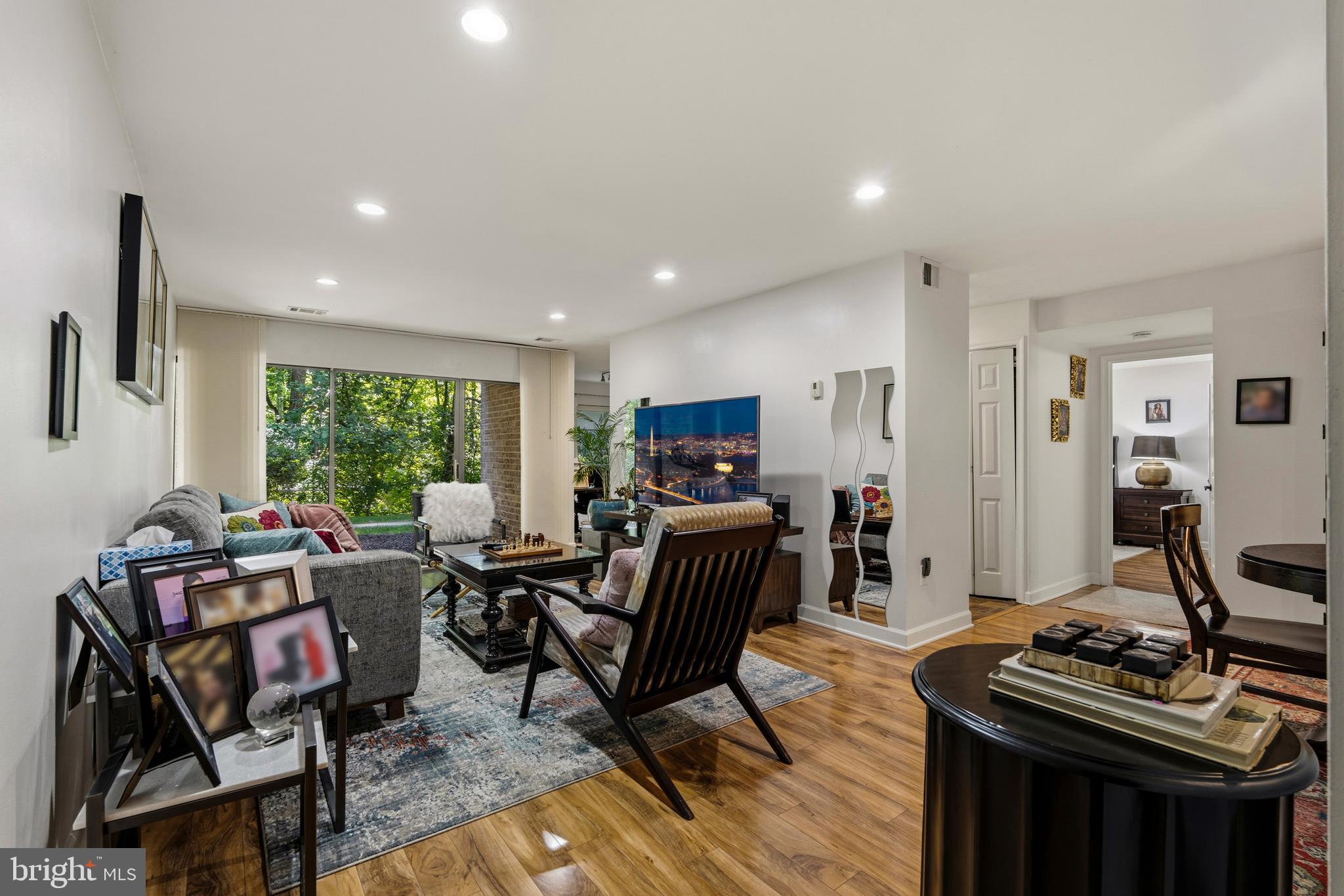 433 CHRISTOPHER AVENUE 87