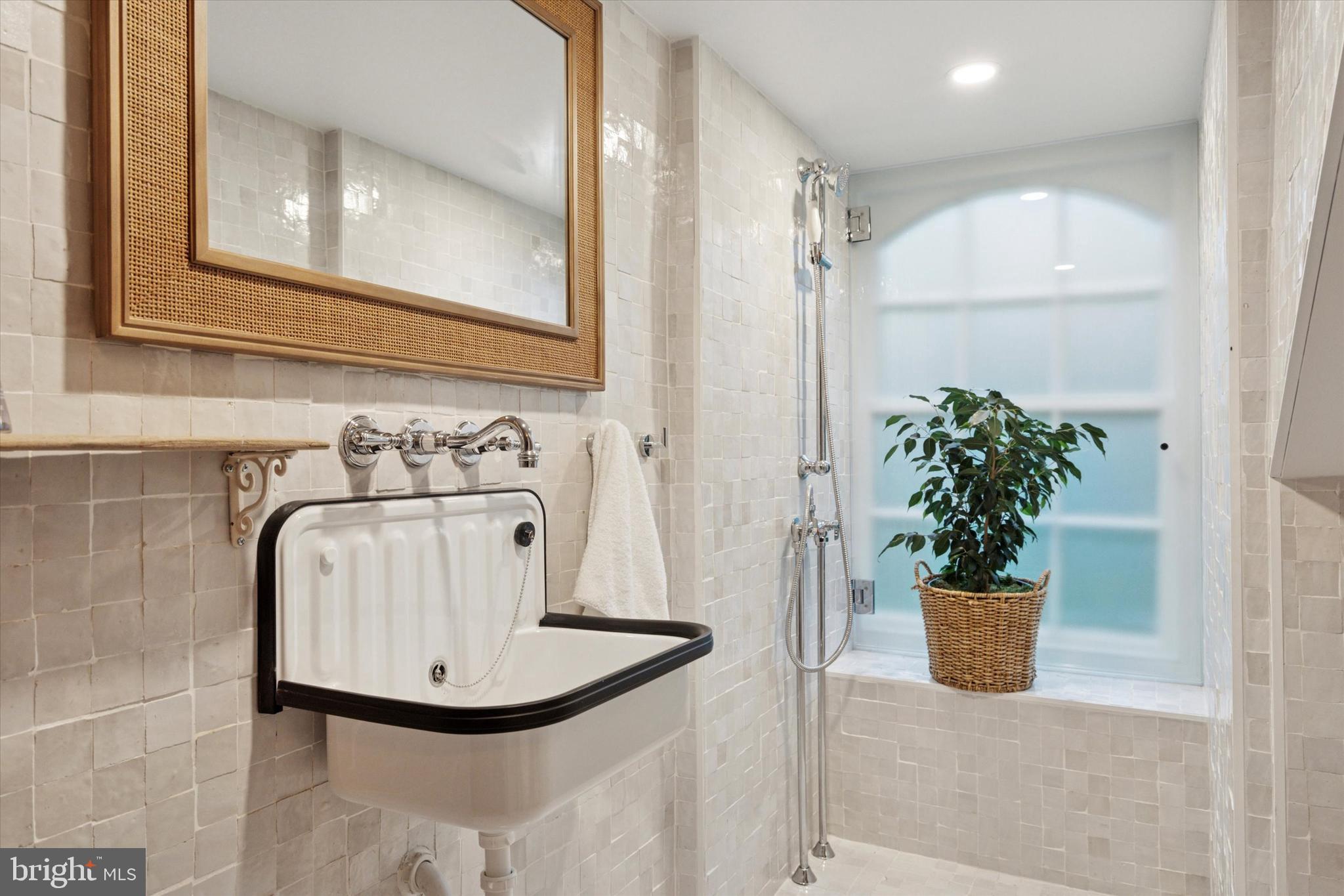 DOYLESTOWN - Residential