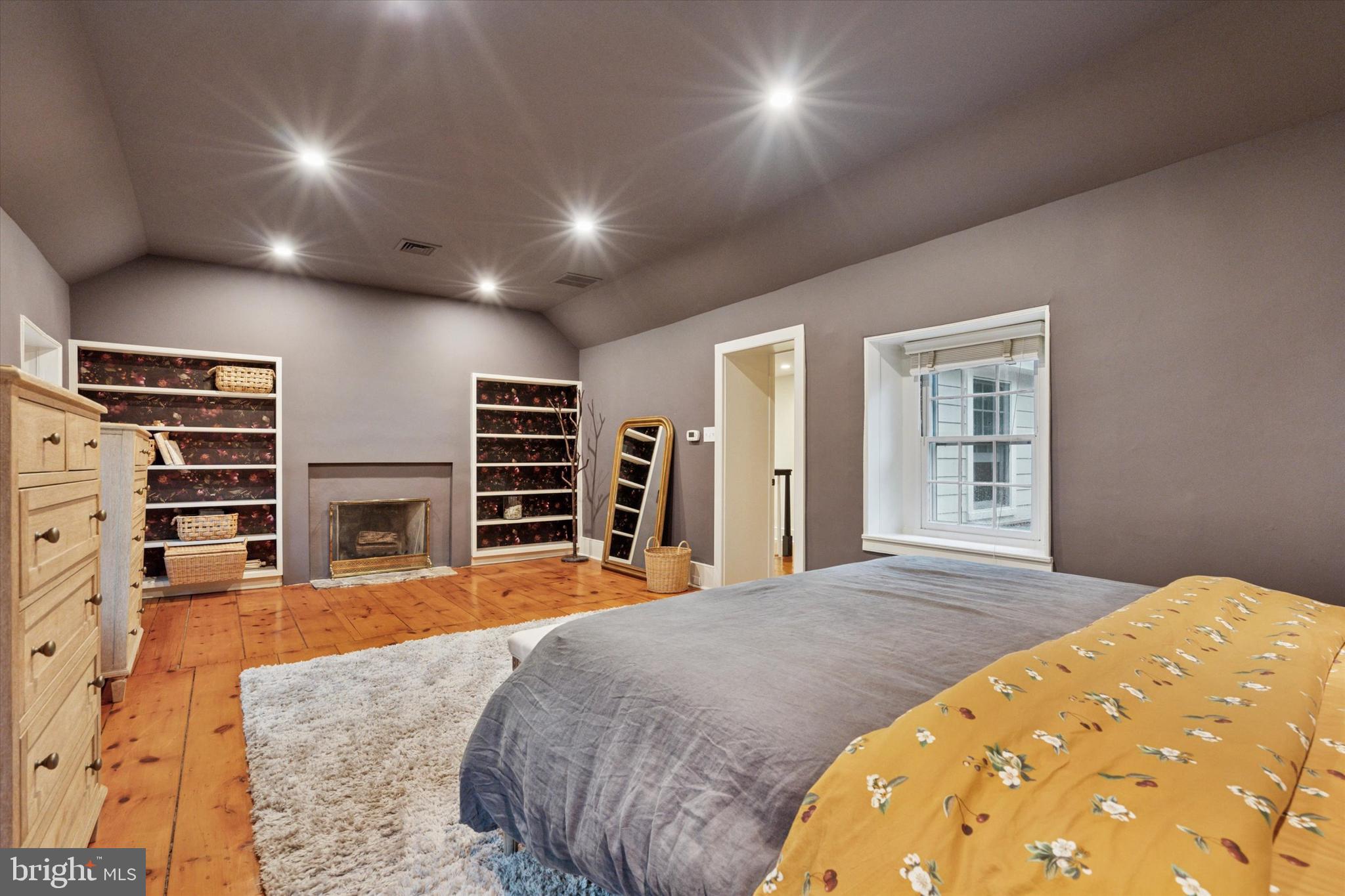 DOYLESTOWN - Residential