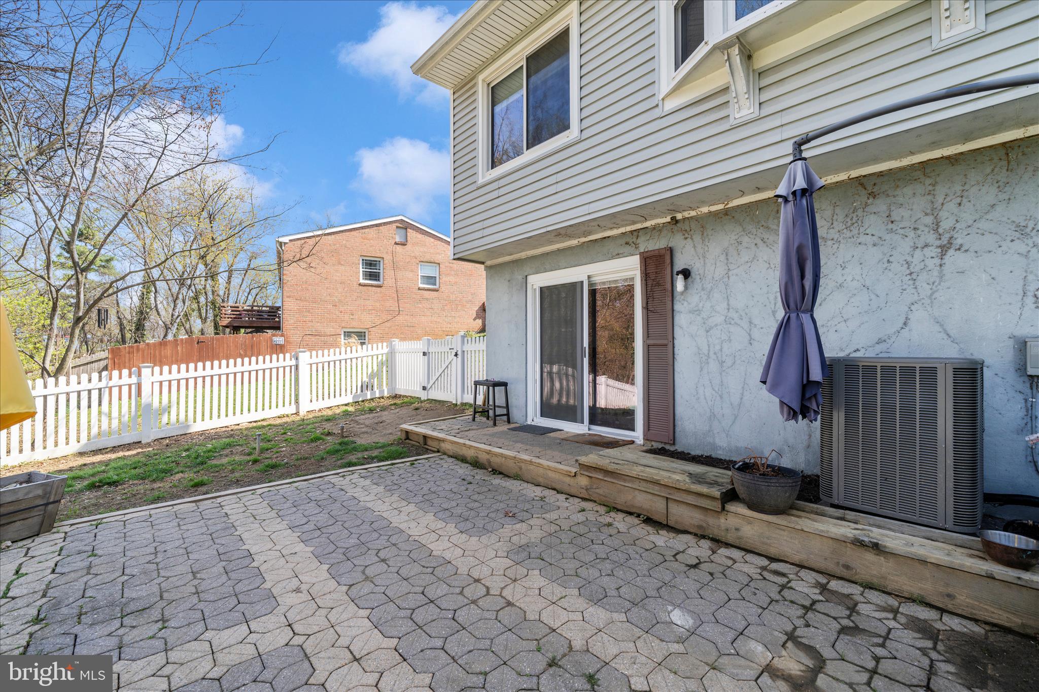 WOODSIDE STATION - Residential