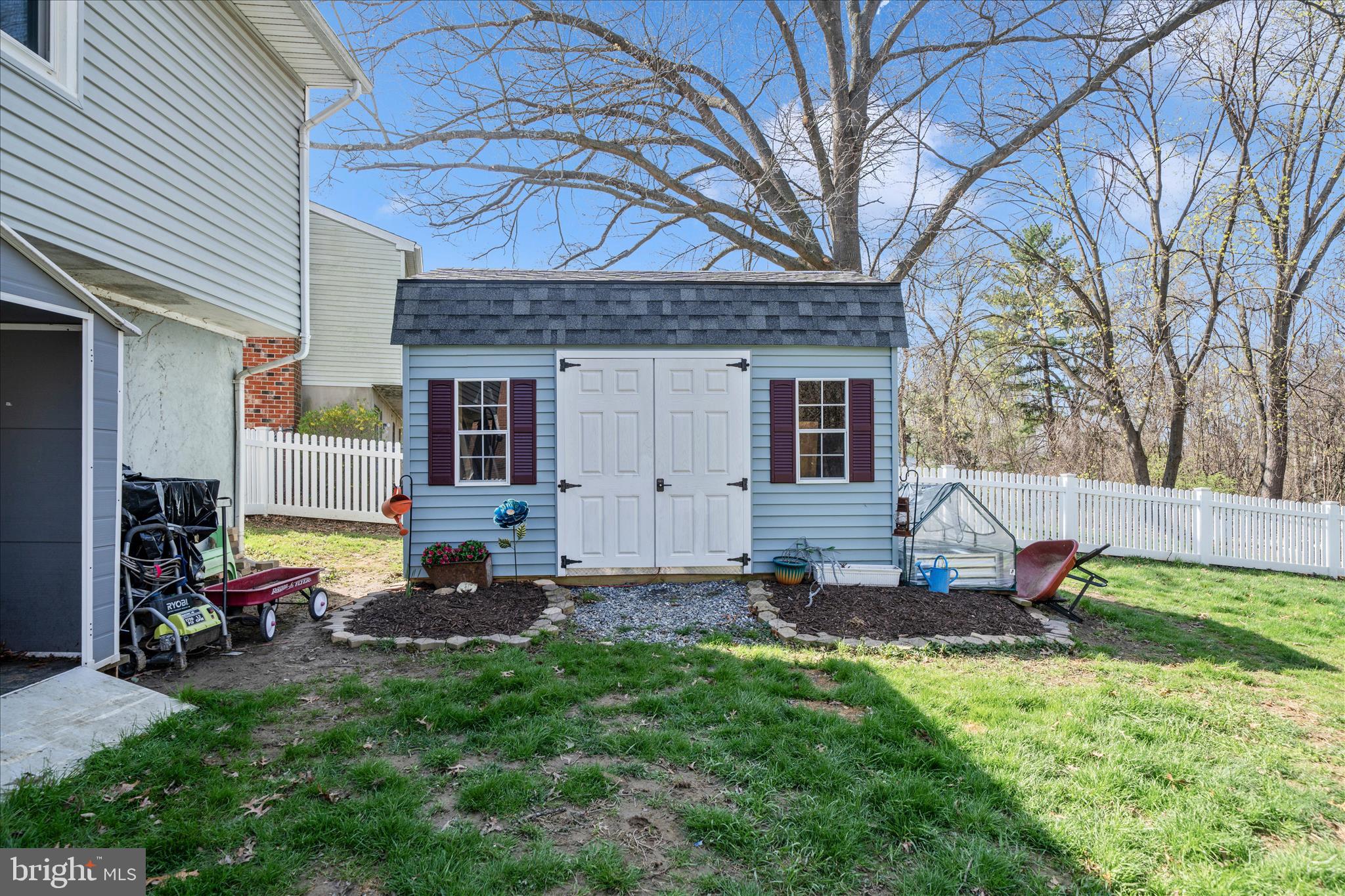 WOODSIDE STATION - Residential