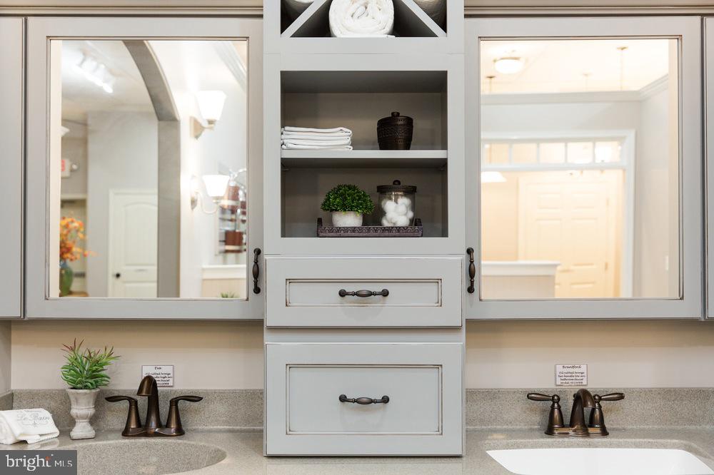 PINE VIEW ESTATES - Residential