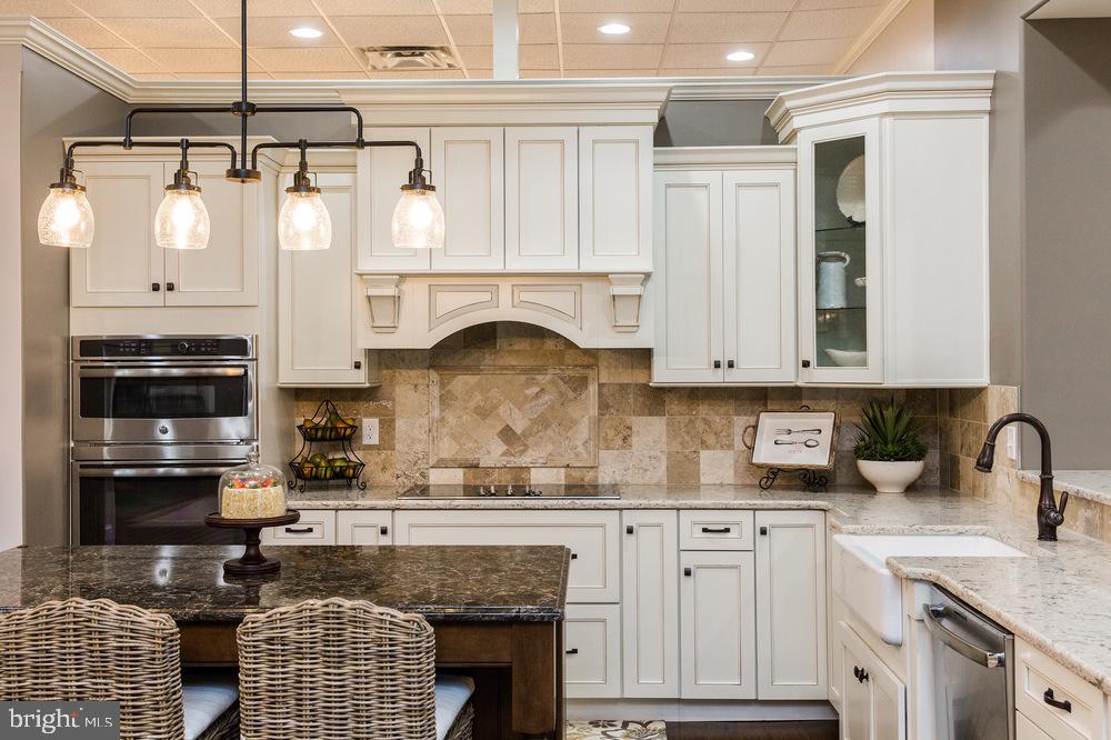 PINE VIEW ESTATES - Residential