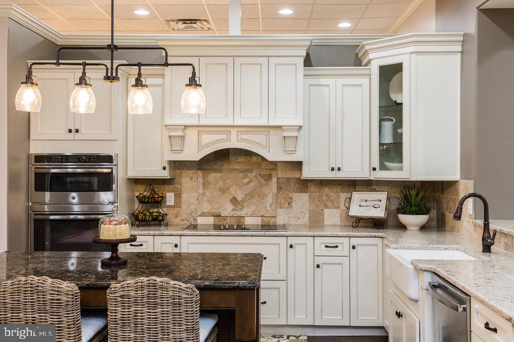 PINE VIEW ESTATES - Residential