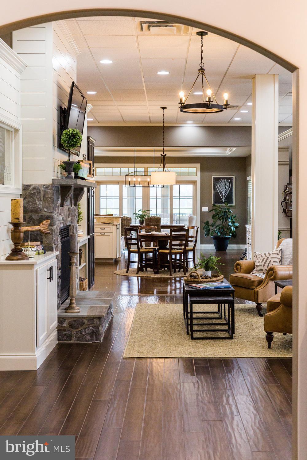 PINE VIEW ESTATES - Residential