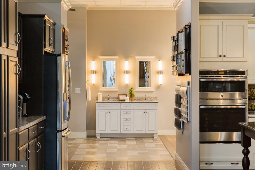 PINE VIEW ESTATES - Residential