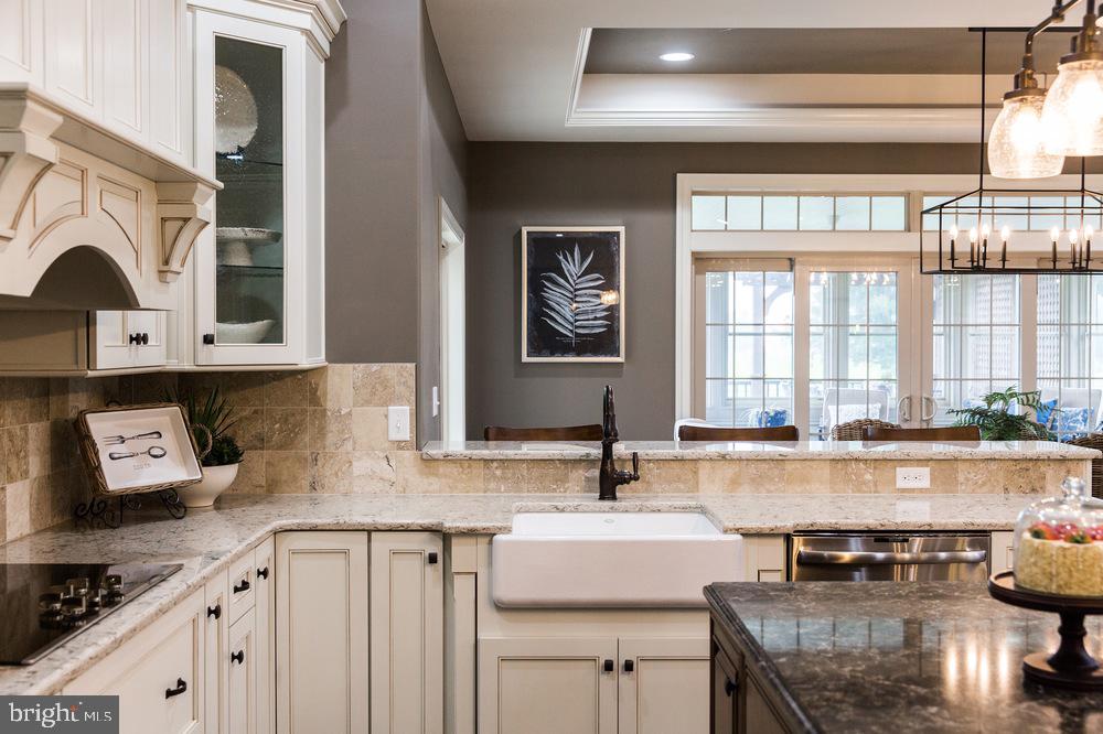 PINE VIEW ESTATES - Residential