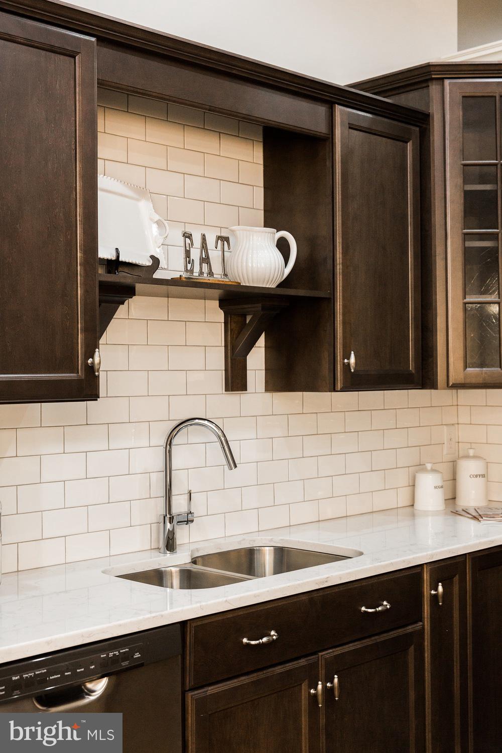 PINE VIEW ESTATES - Residential