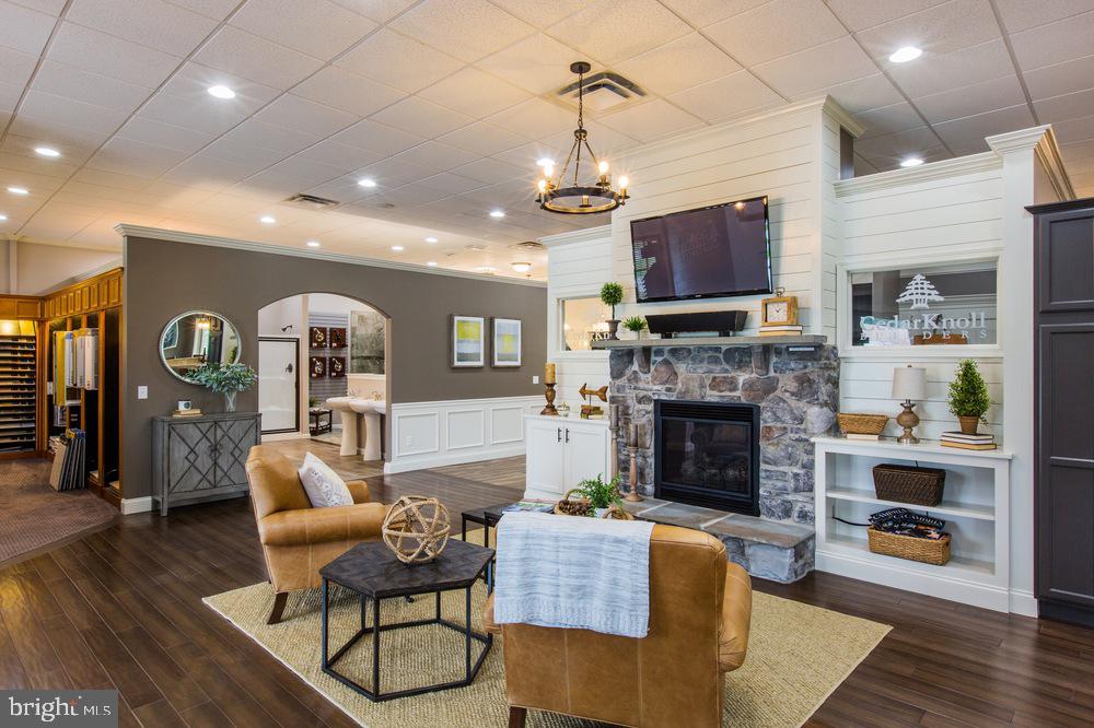 PINE VIEW ESTATES - Residential