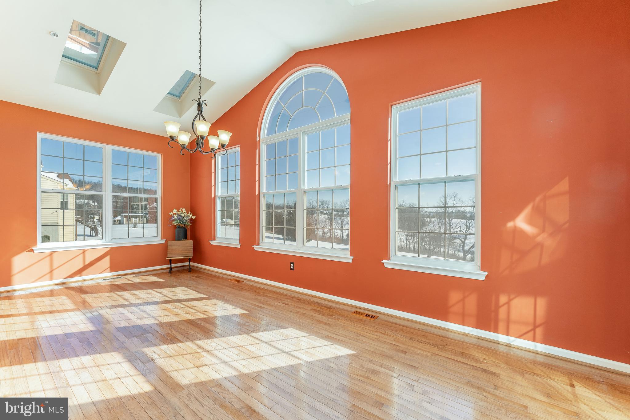 RAVENS CLAW - Residential