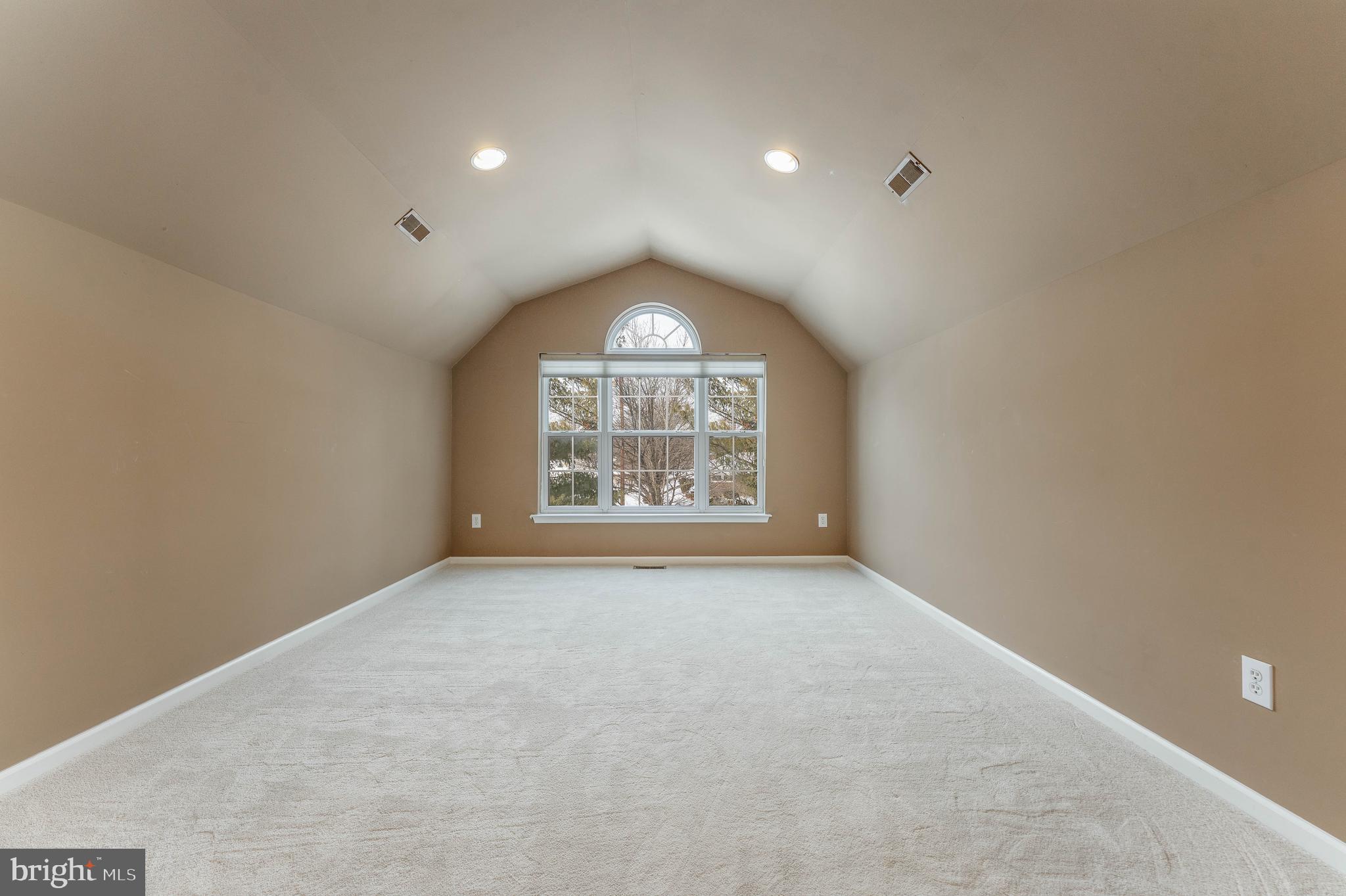 RAVENS CLAW - Residential