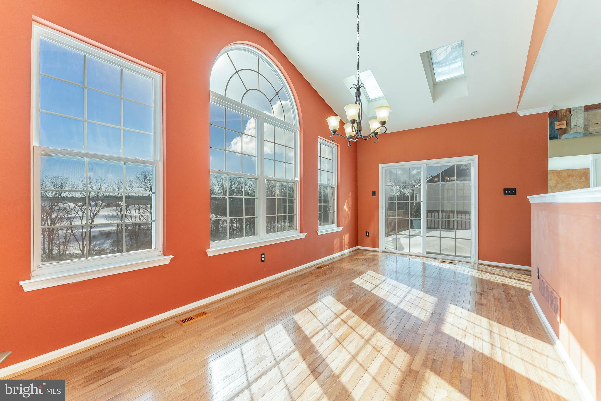 RAVENS CLAW - Residential