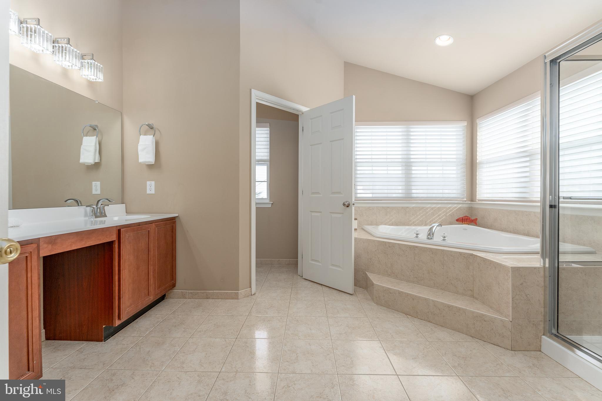 RAVENS CLAW - Residential