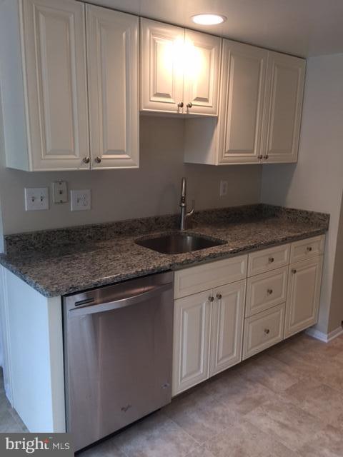 WHISPERING WOODS - Residential Lease