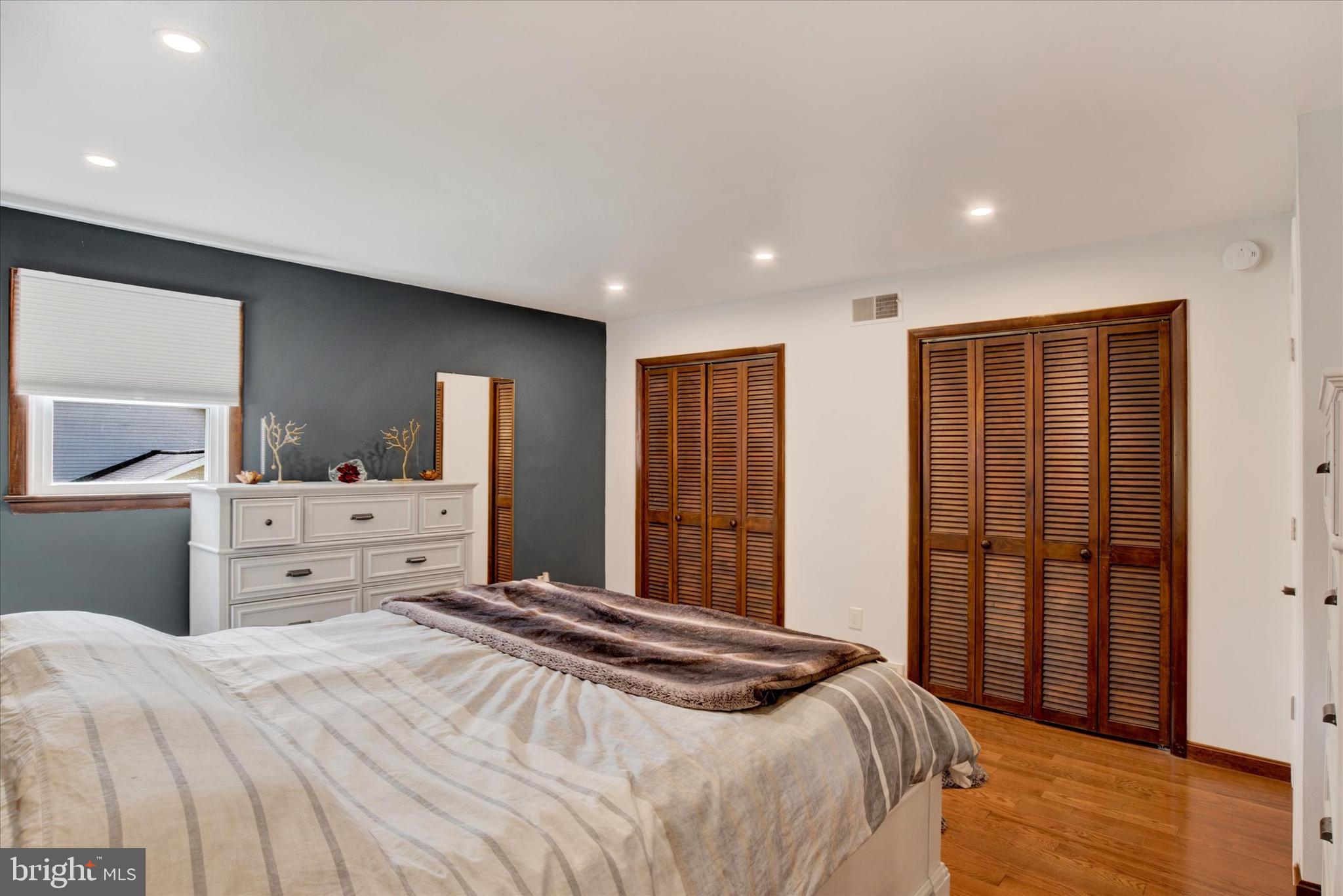 INDIAN CREEK - Residential