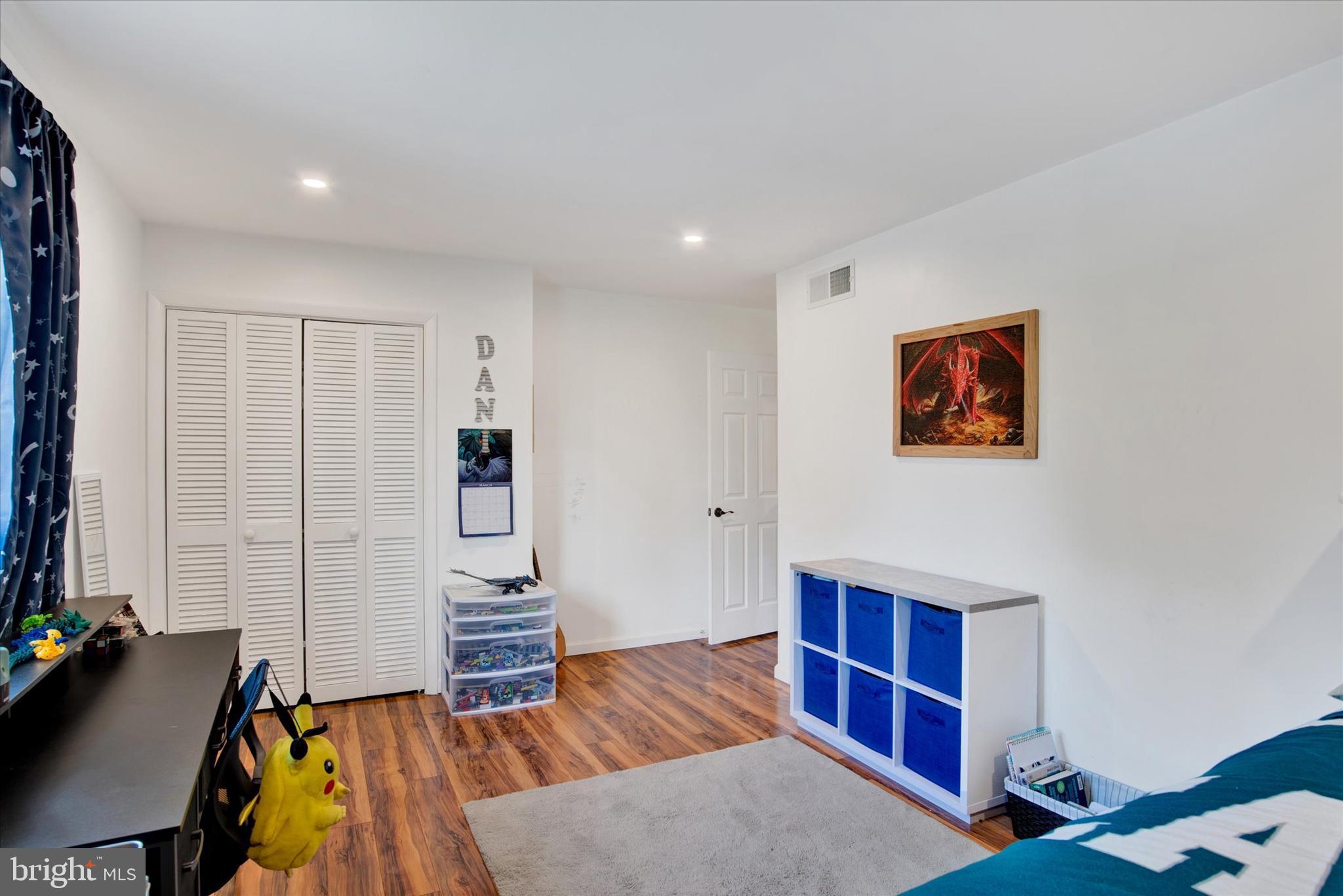 INDIAN CREEK - Residential