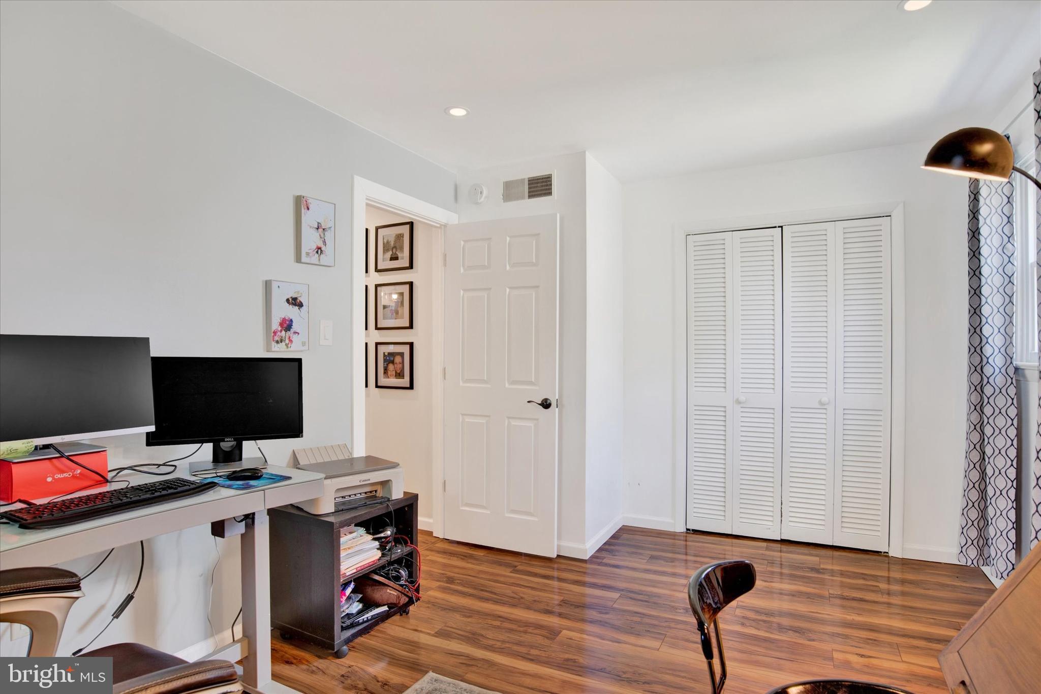 INDIAN CREEK - Residential