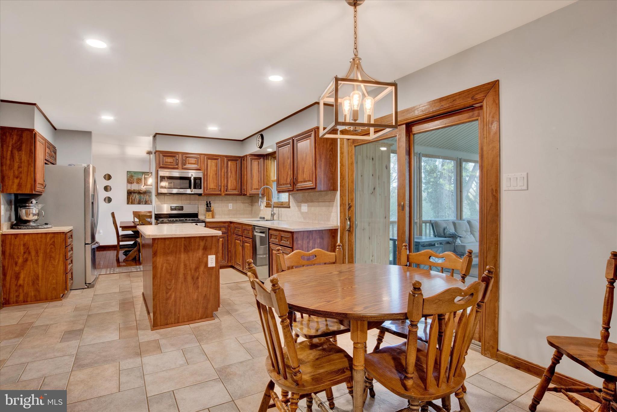 INDIAN CREEK - Residential