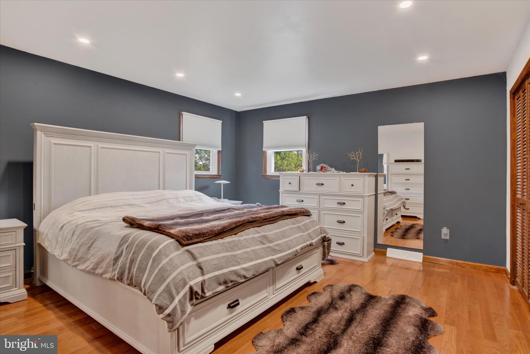 INDIAN CREEK - Residential