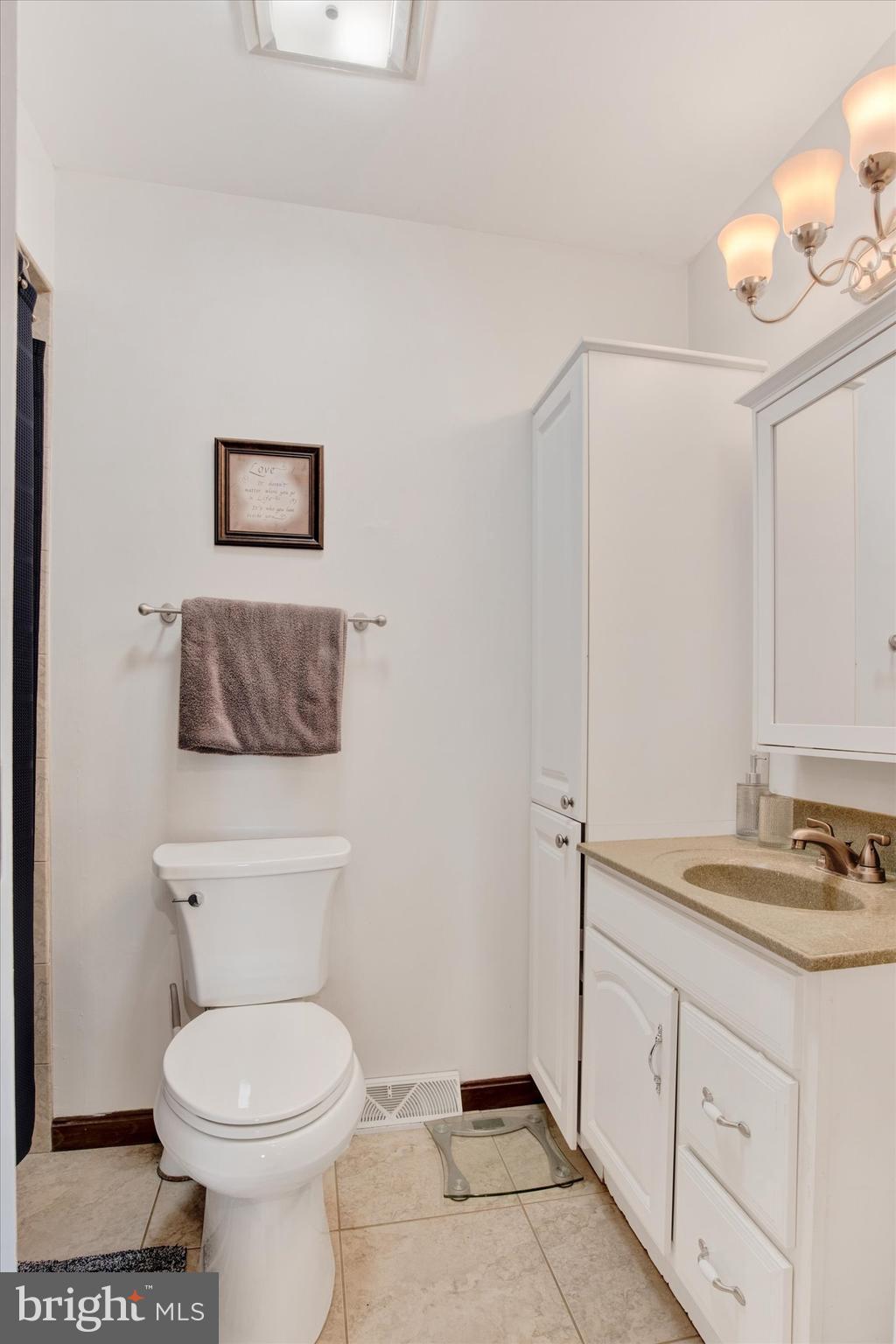 INDIAN CREEK - Residential