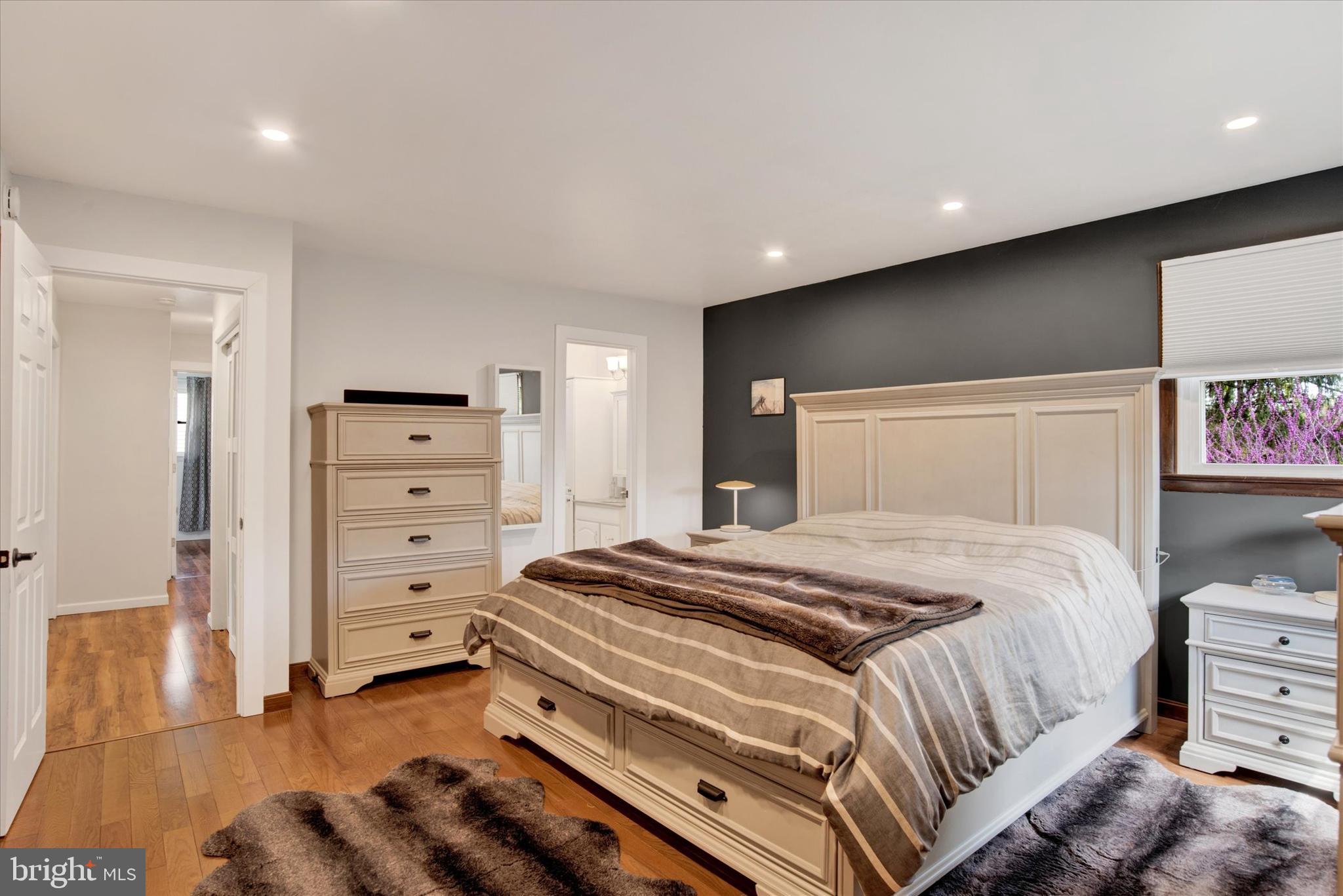 INDIAN CREEK - Residential