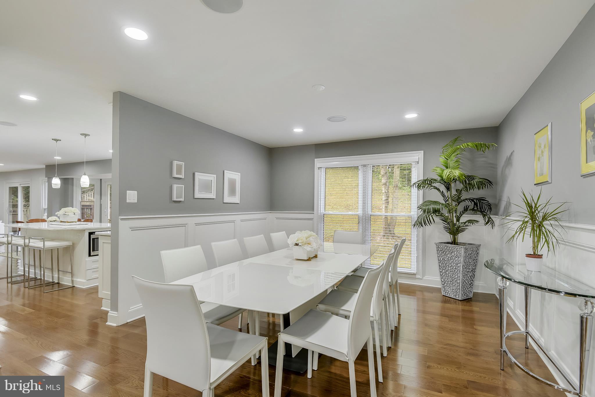 LANGLEY OAKS - Residential