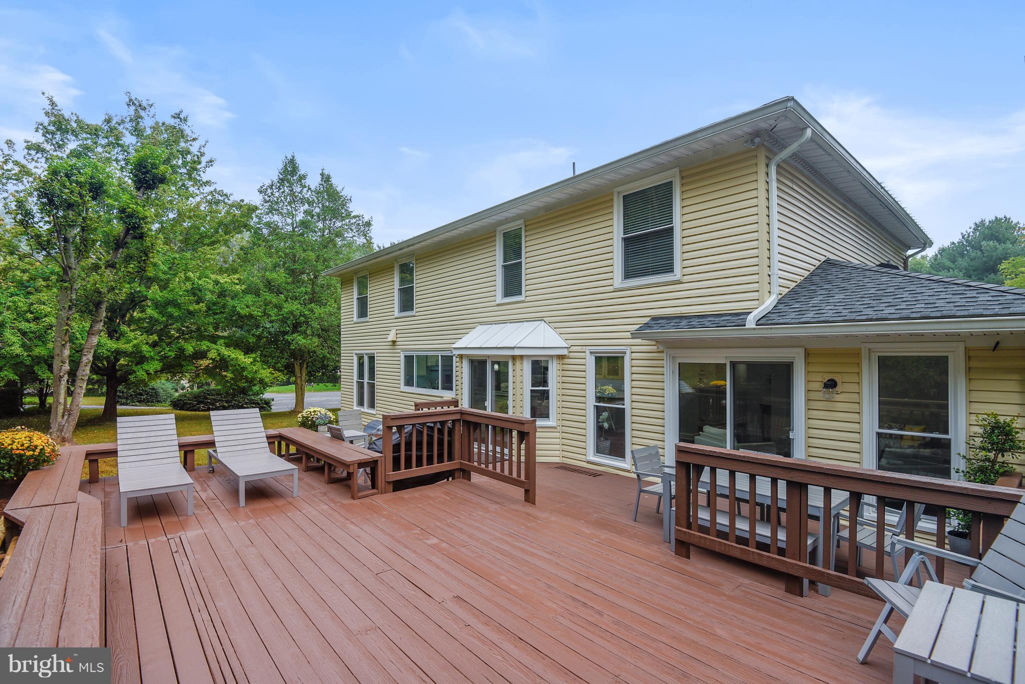 LANGLEY OAKS - Residential