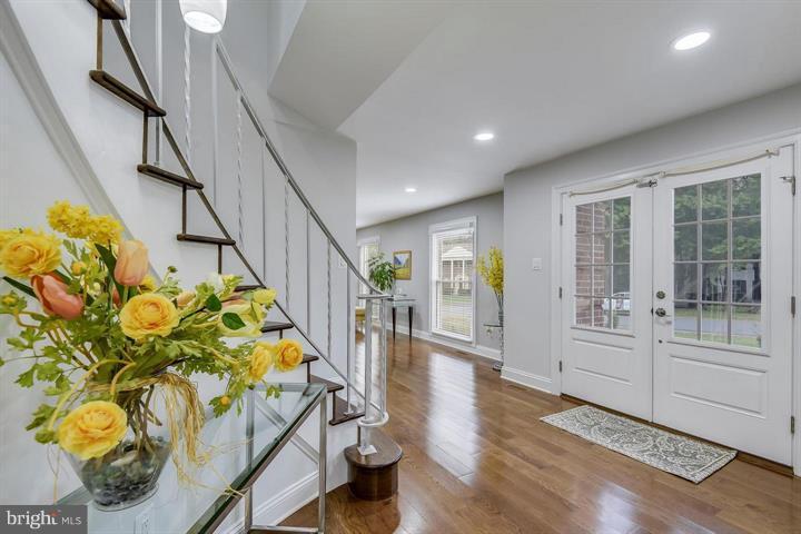 LANGLEY OAKS - Residential