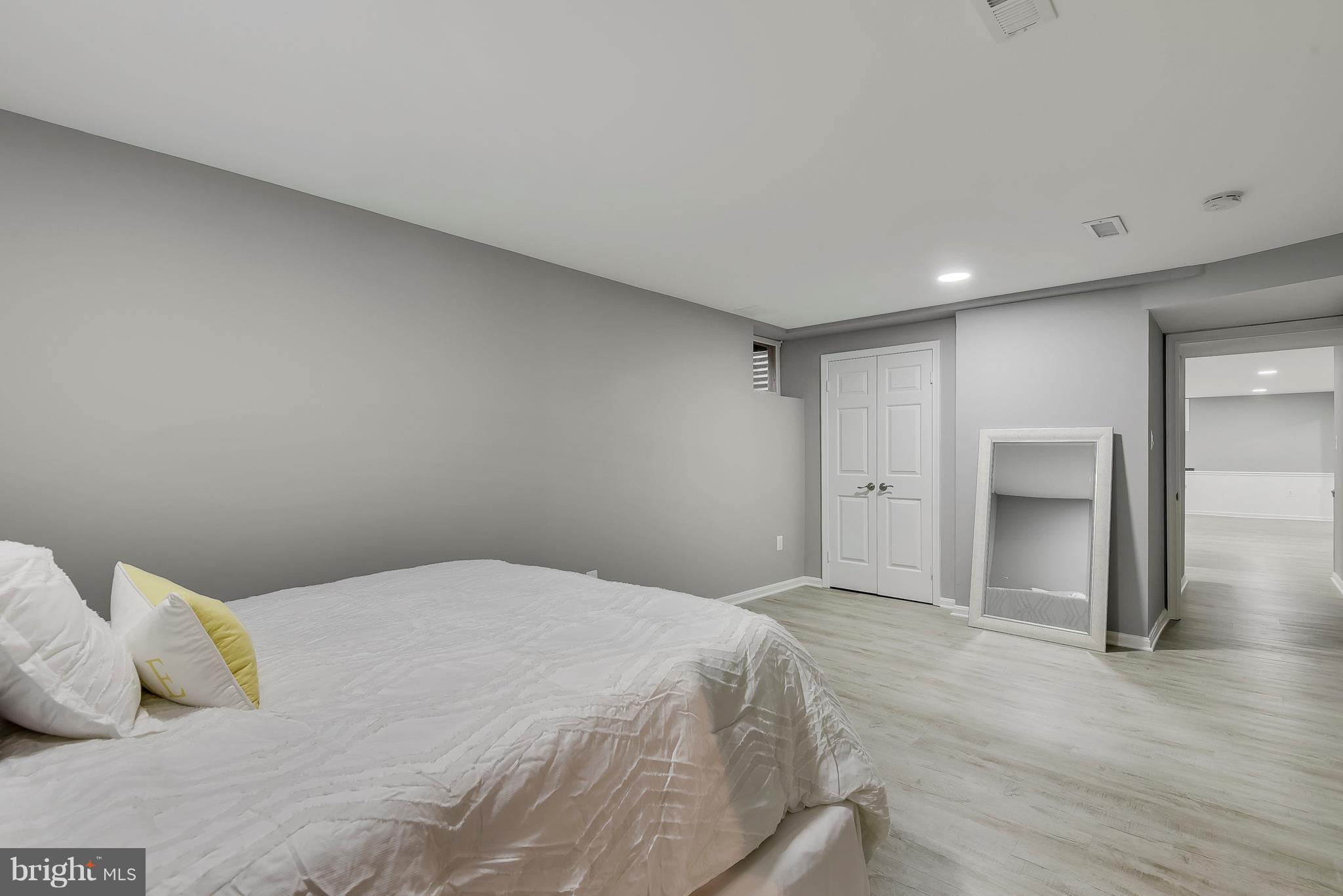 LANGLEY OAKS - Residential