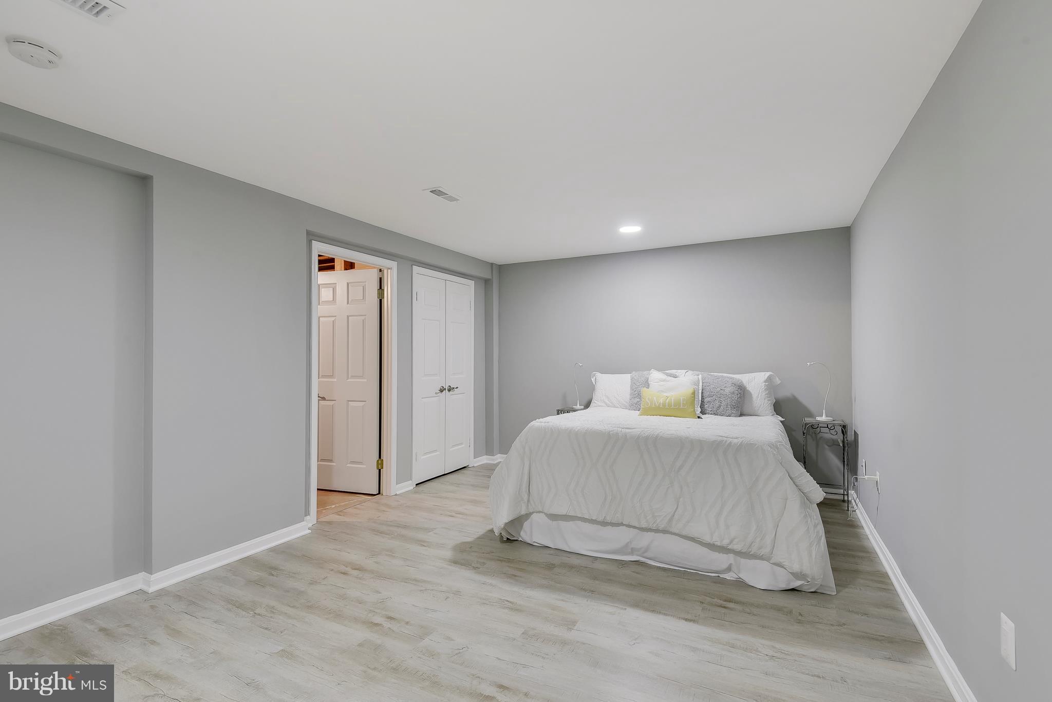 LANGLEY OAKS - Residential