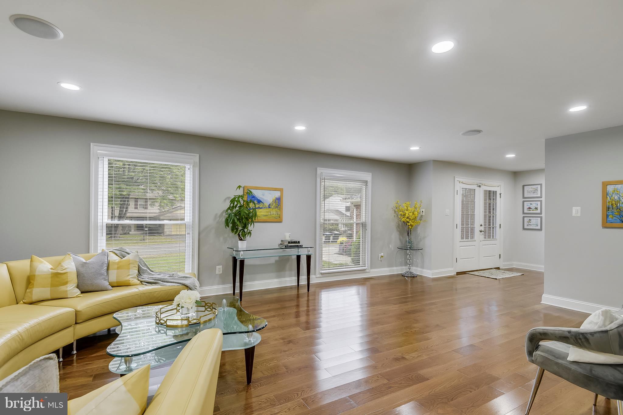 LANGLEY OAKS - Residential