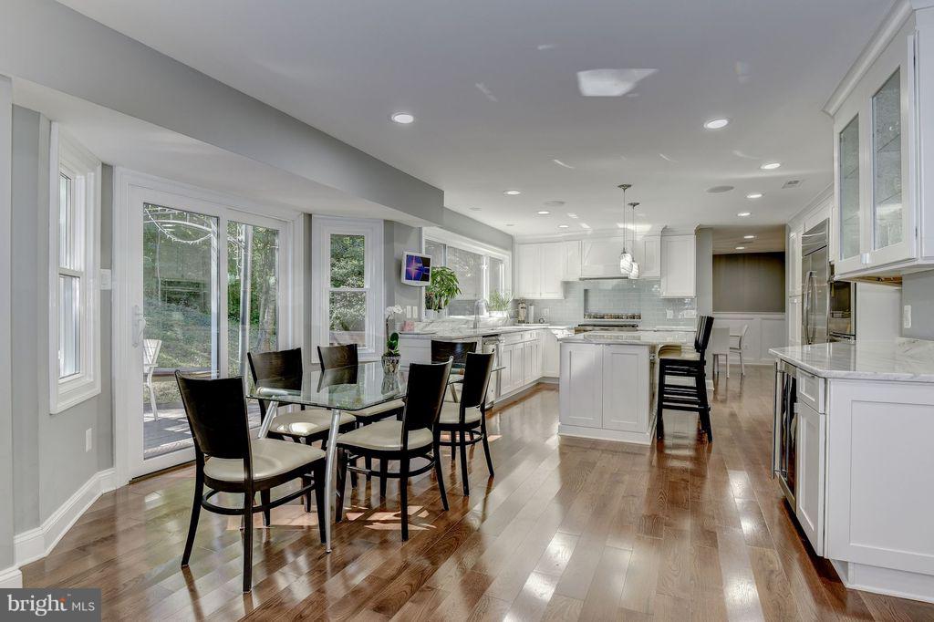 LANGLEY OAKS - Residential