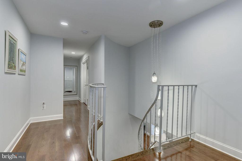 LANGLEY OAKS - Residential