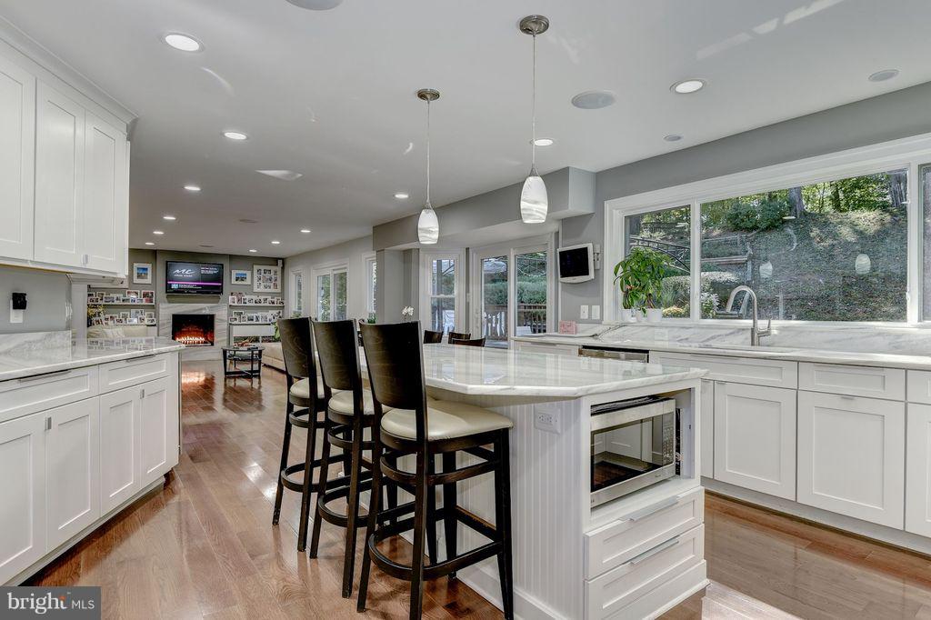 LANGLEY OAKS - Residential