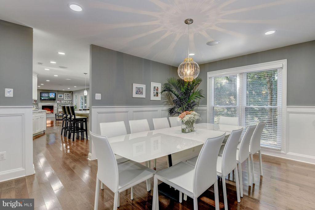 LANGLEY OAKS - Residential