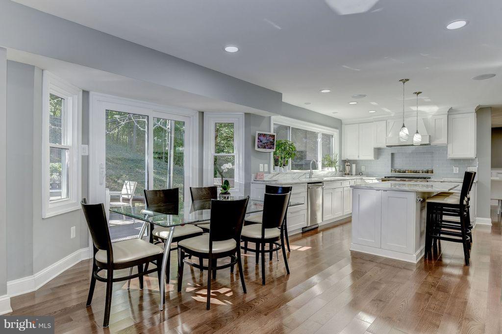 LANGLEY OAKS - Residential