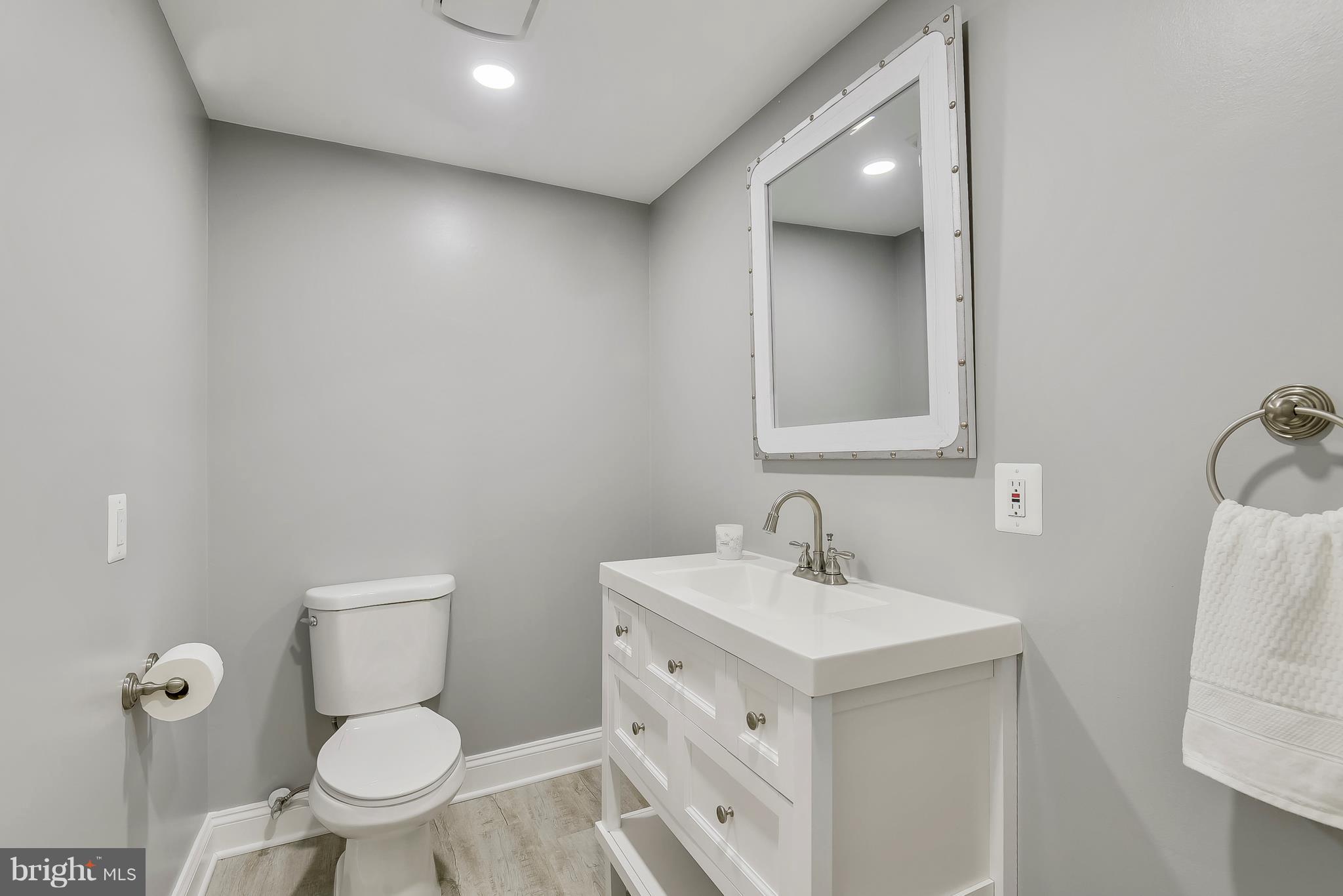 LANGLEY OAKS - Residential