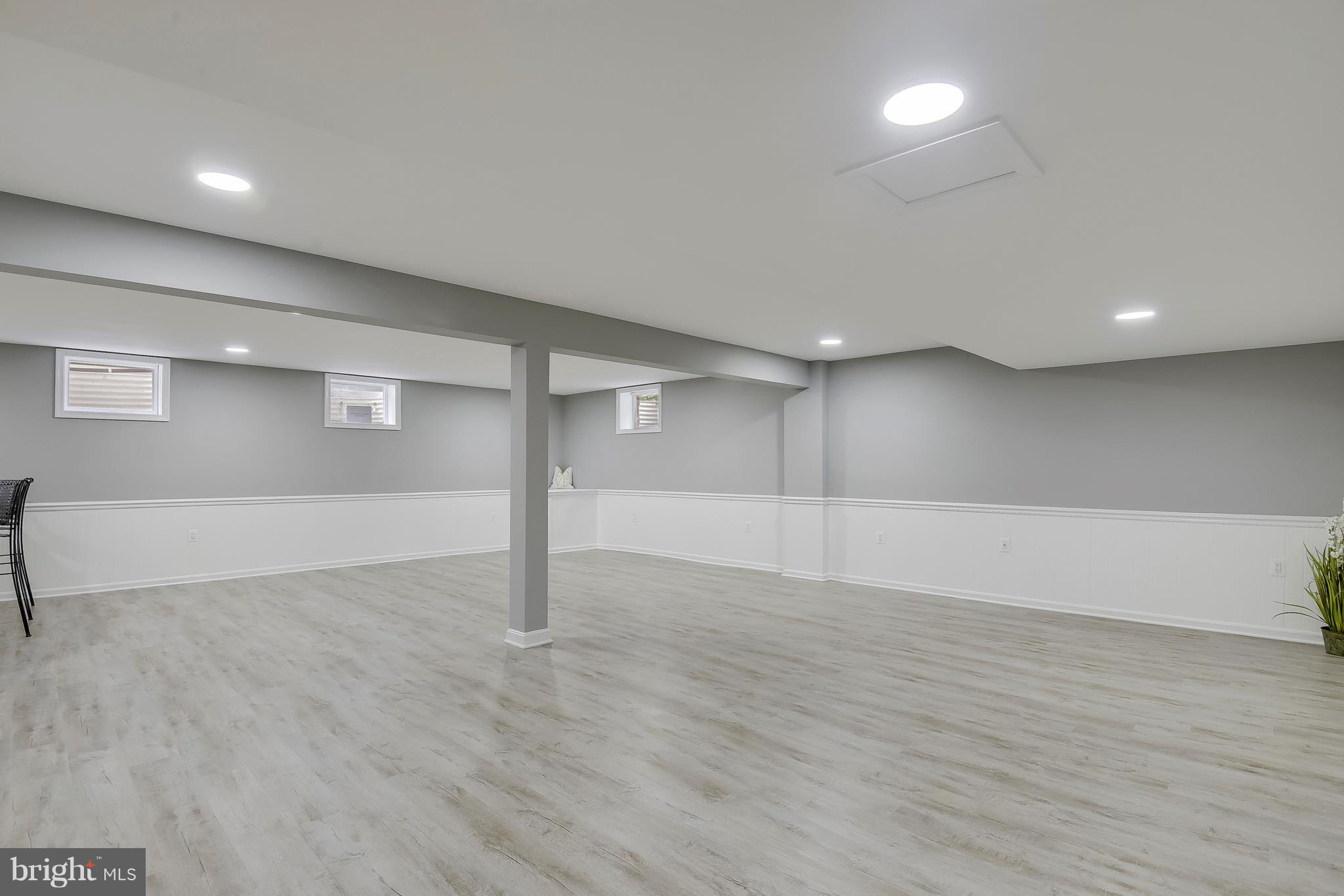 LANGLEY OAKS - Residential