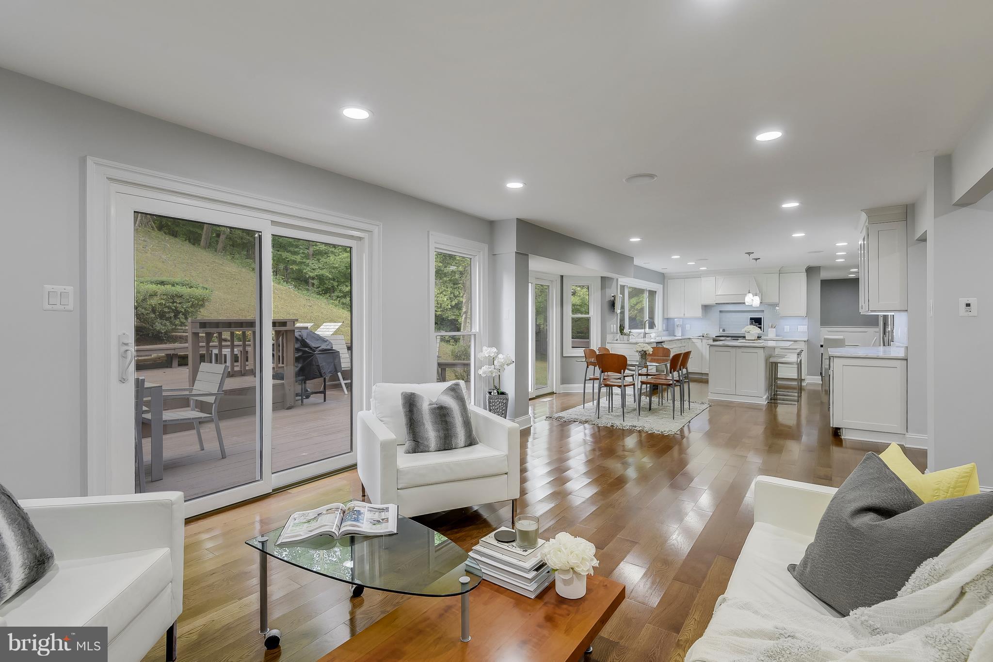 LANGLEY OAKS - Residential