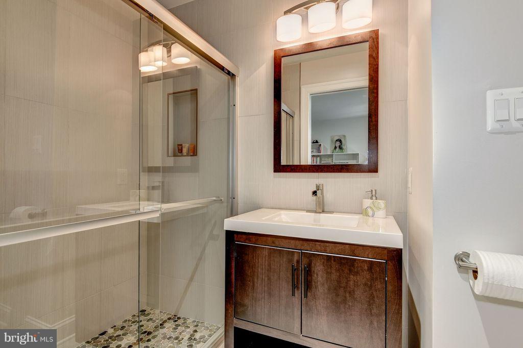 LANGLEY OAKS - Residential